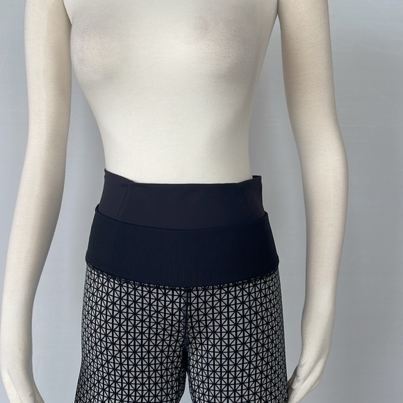 Lululemon Pants Size 6 - Picture 6 of 14